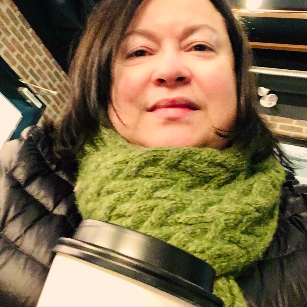 Meet your Posher, Carla